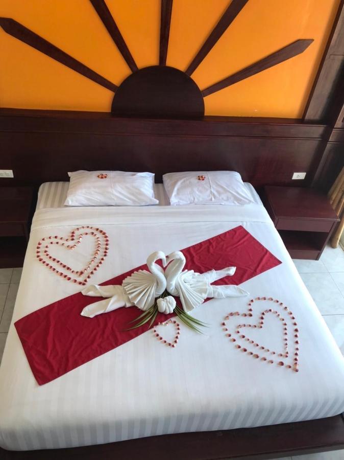 Art Mansion Patong Phuket Thailand Hotel Bagian luar foto
